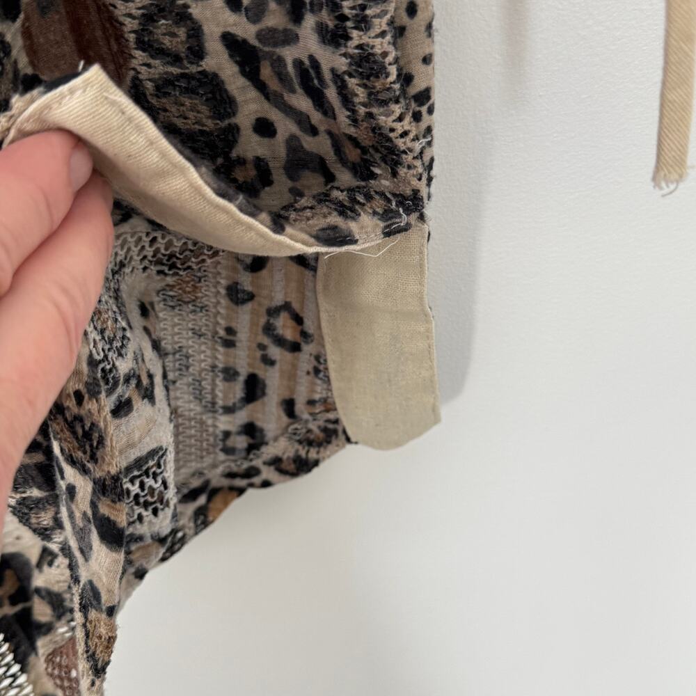 Kactus Leopard Print Button Front Top - image 6